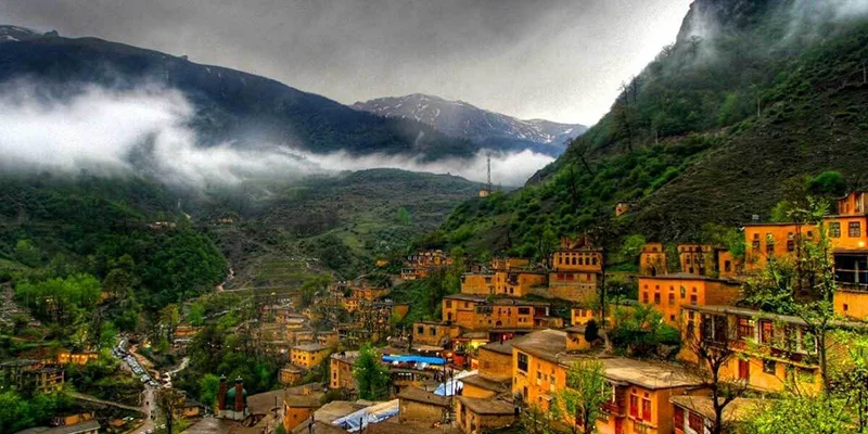 ماسوله؛ عکاسی با بکگراند خانههای پلکانی