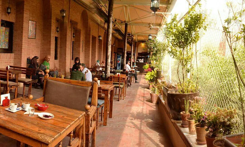 کافه ایوان؛ یک لوکیشن عکاسی پر از آرامش