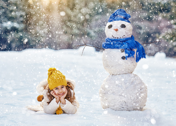 ژست عکس کودک در برف