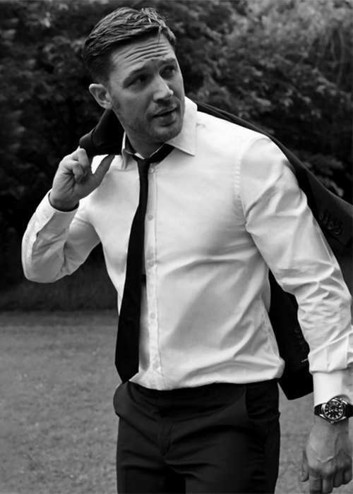 ژست عکاسی مردانه در فضای باز