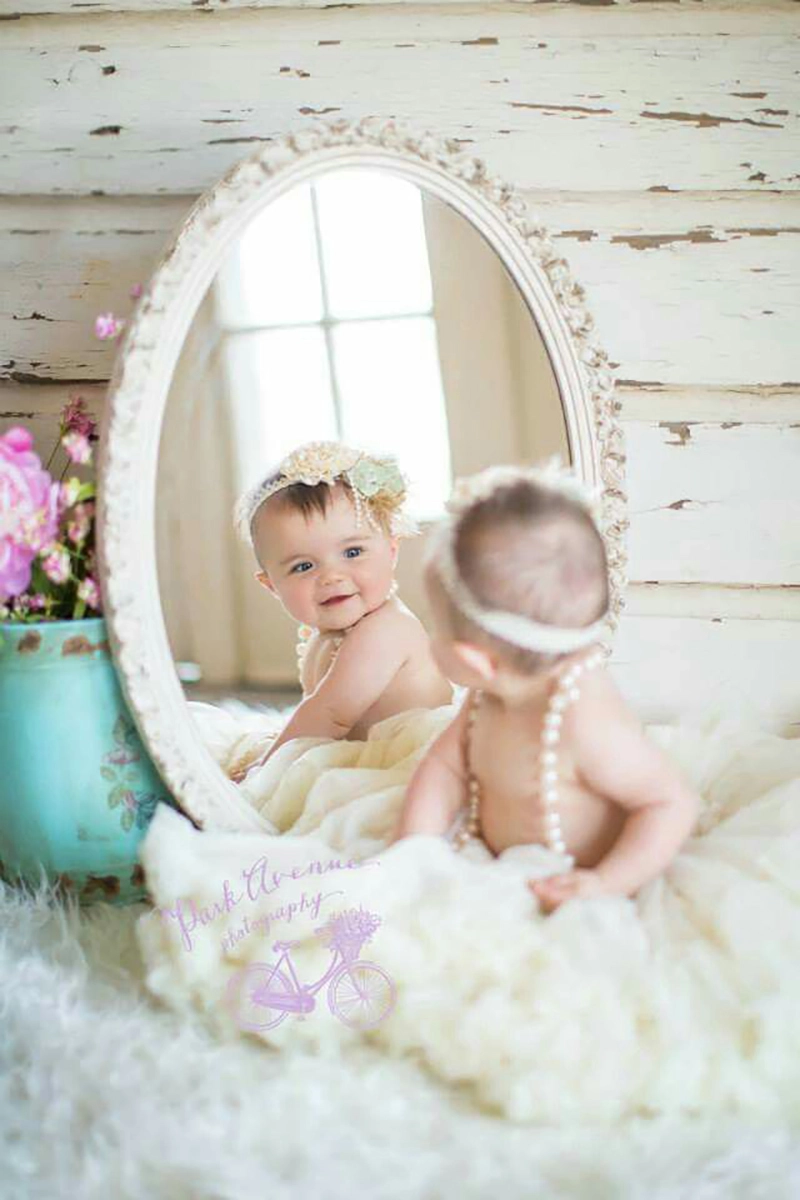 عکاسی از نوزاد در آینه