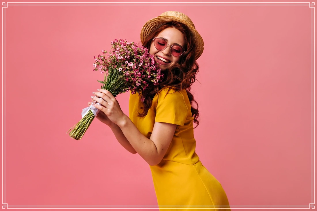 ژست عکاسی با گل و دسته گل