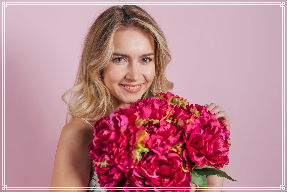 ژست عکاسی با گل و دسته گل