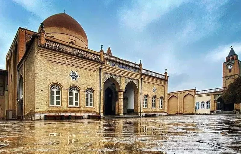 کلیسای وانک؛ صومعه آمناپرکیچ